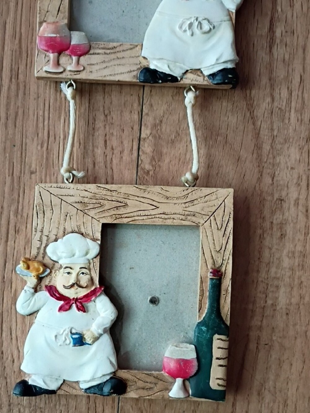 Chef-Themed Hanging Photo Frame Trio in White and Brown - Picture 3 of 6